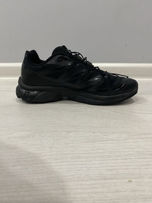 Черные Salomon кроссовки