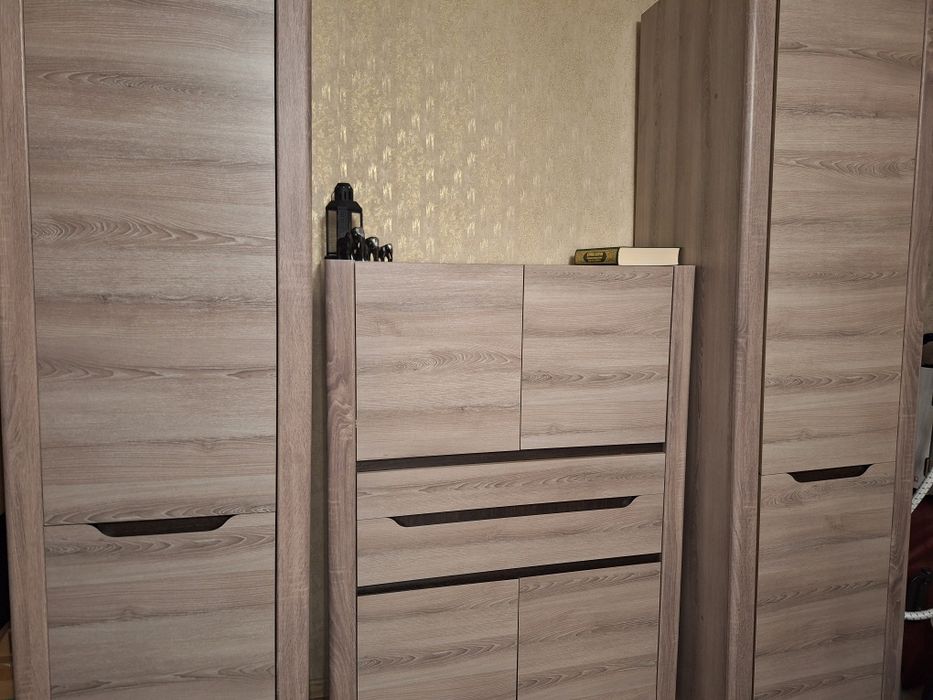 Продам срочно шкафы