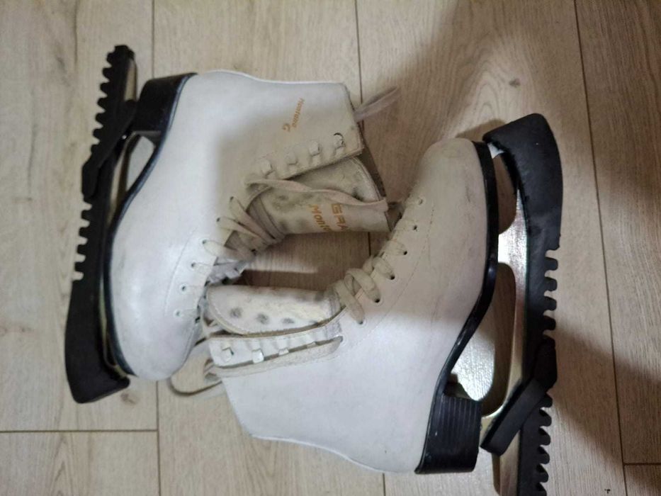 Б/у коньки продам р. 36