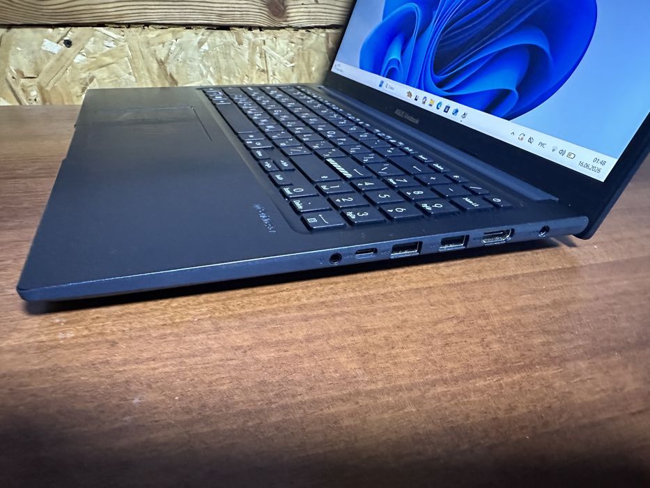 Ноутбук - intel Core i3(12th)/RAM 8Gb/SSD 512Gb/intel UND Graphics
