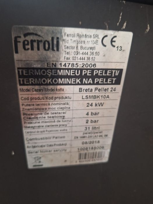 Vând termosemineu peleți Ferroli
