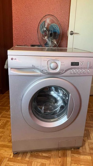 LG стиральная машина.