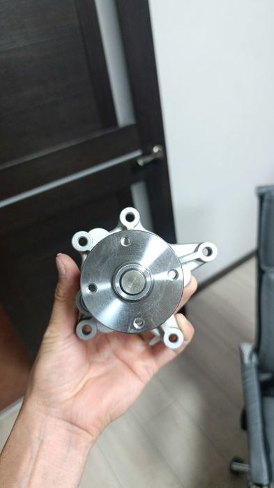 Помпа водяной Hyundai Accent