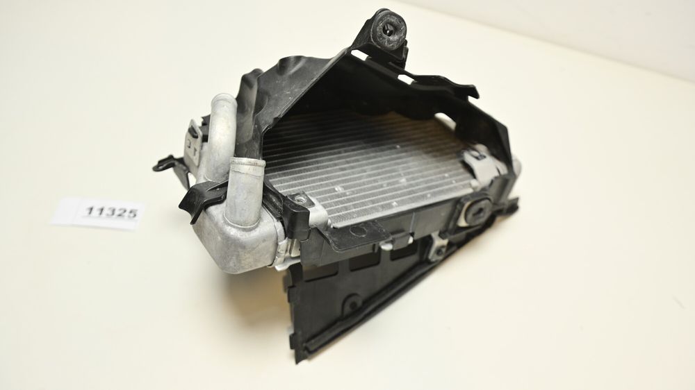 Radiator Apa Stanga Cu Grila Si Plastic Spate Honda CRF 1000 Africa