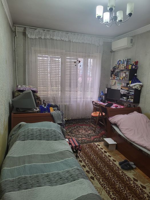 Продаётся  квартира 4/1/4. Ташкент,   Алмазарский район,  себ