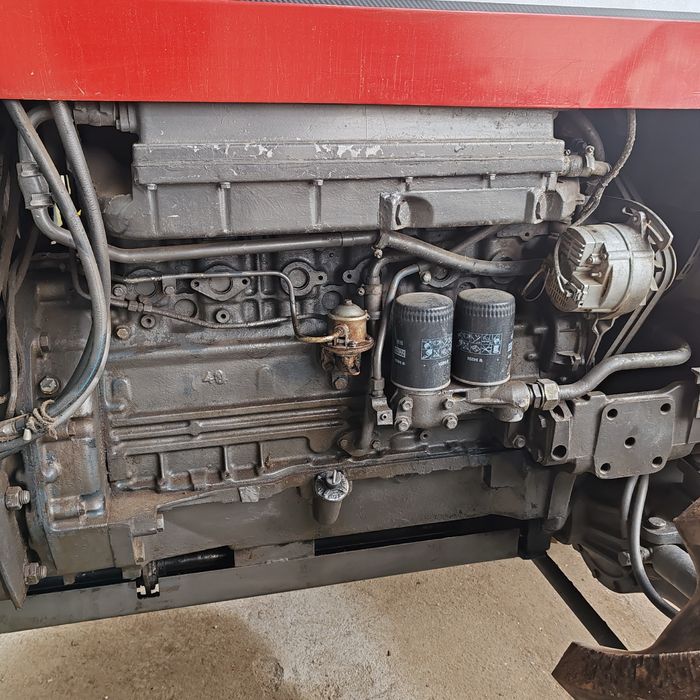 Massey Ferguson 2725
