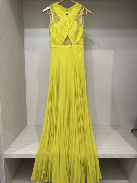 Нарядное платье BCBG