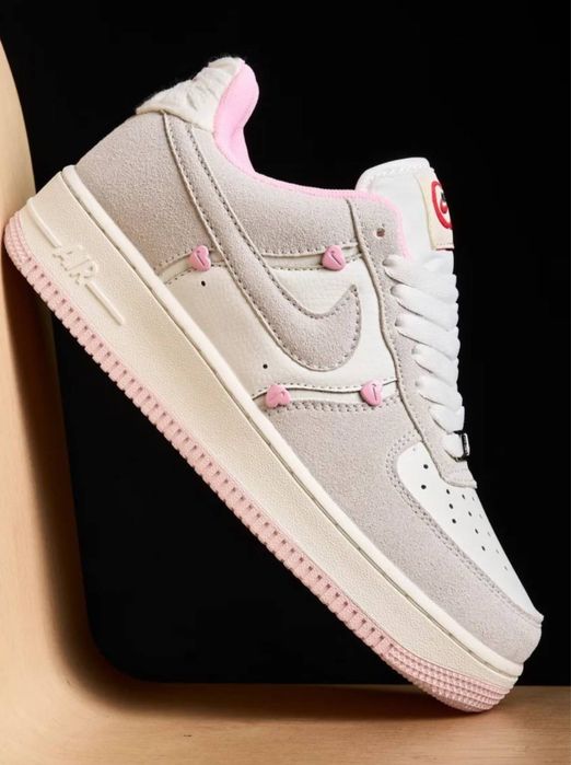 Кросовки Nike в идеальном состоянии один раз одевались