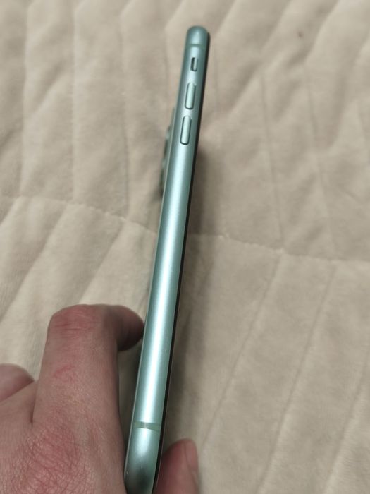 iPhone 11. 64г..