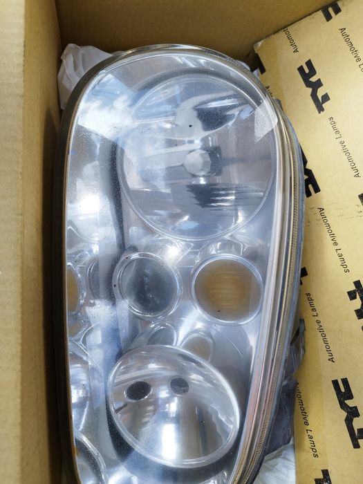 Продавам фарове за Golf4