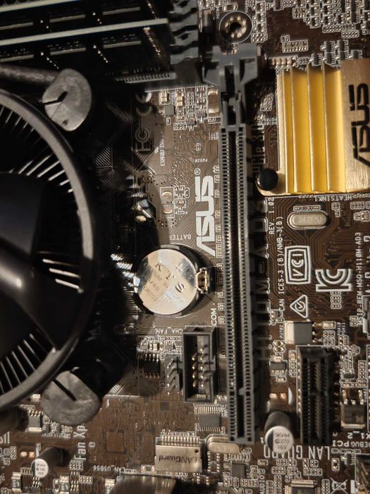 Intel i7-6700K 4.2GHz + ASUS H110M-A D3 Дънна платка  + 16GB DDR3 RAM 1600Mhz