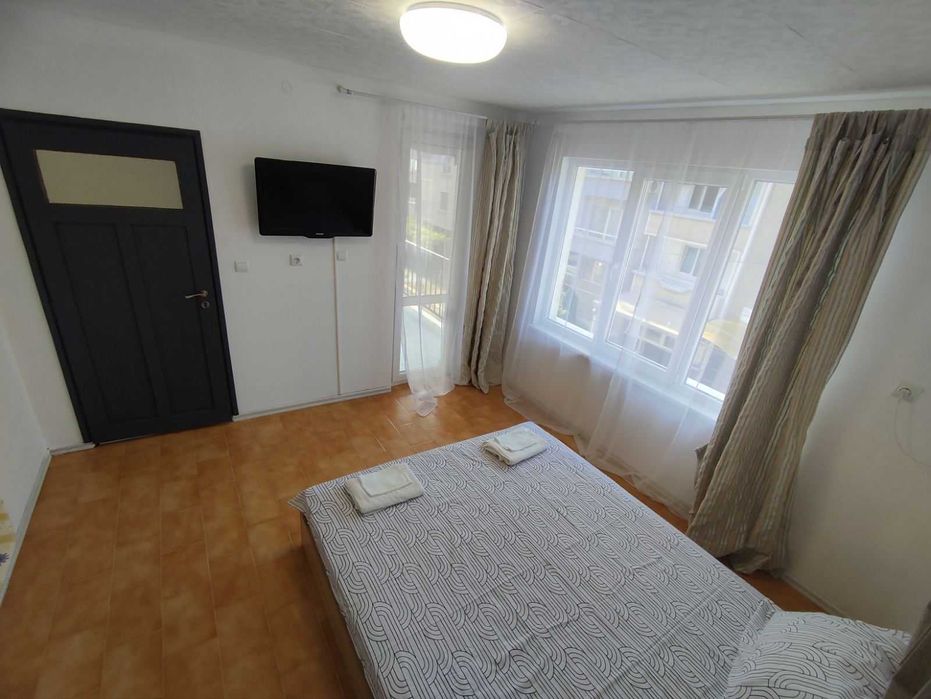 Тристаен Апартамент под наем Фамилия в Равда 100м от плажа