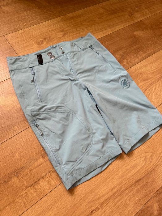Pantaloni scurti femei Mammut XS