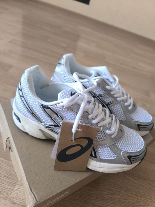 Кроссовки ASICS. Новые