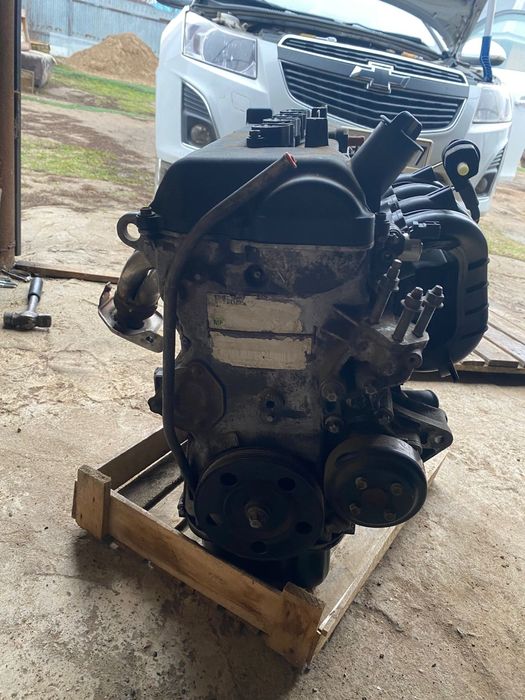 Двигатель матор автомашинв