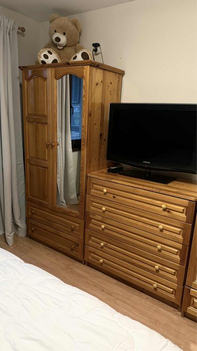 Дървени Мебели и Дивани