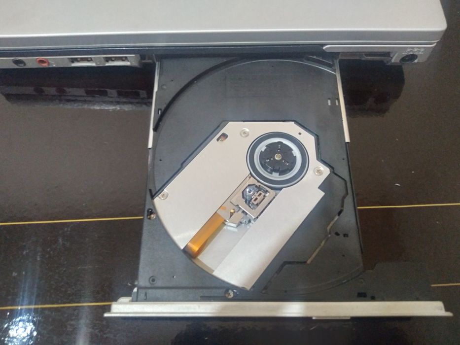 Продаётся ноутбук Sony  с дисководом