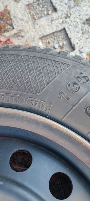 4 бр. джанти с гуми за Nissan 15x5.5x114.3x60 eт.40