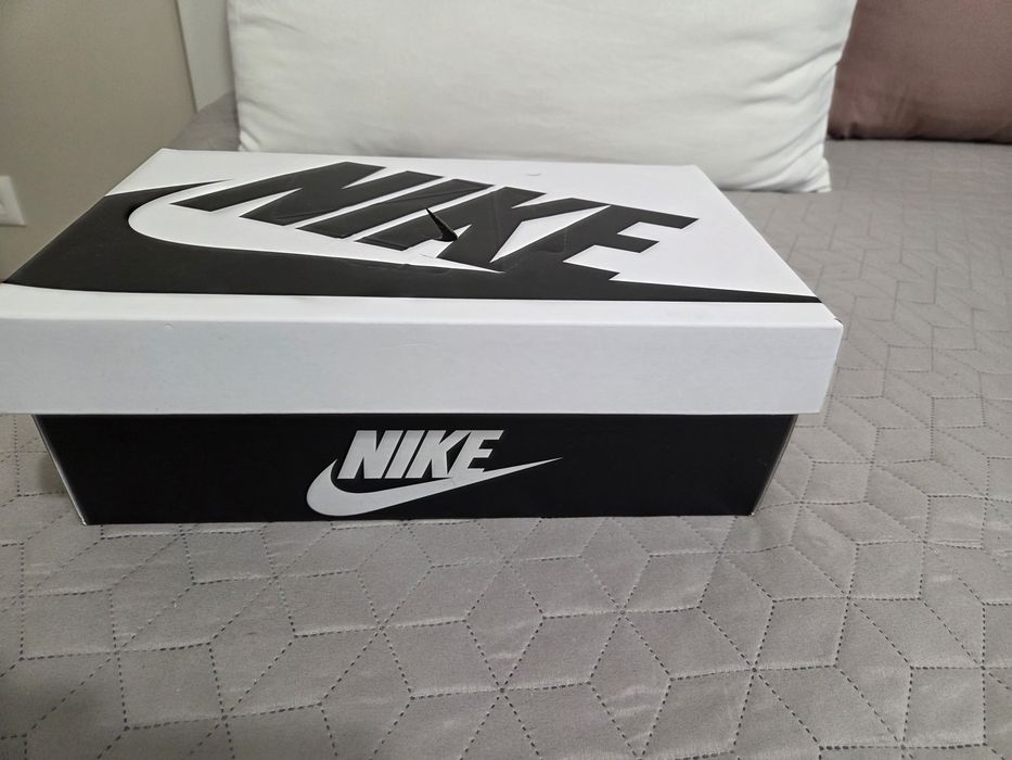 Маратонки Nike Panda