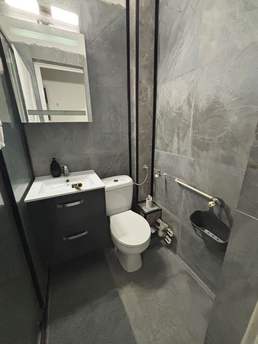 vand apartament 2 camere