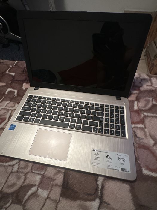 Laptop ASUS ………..