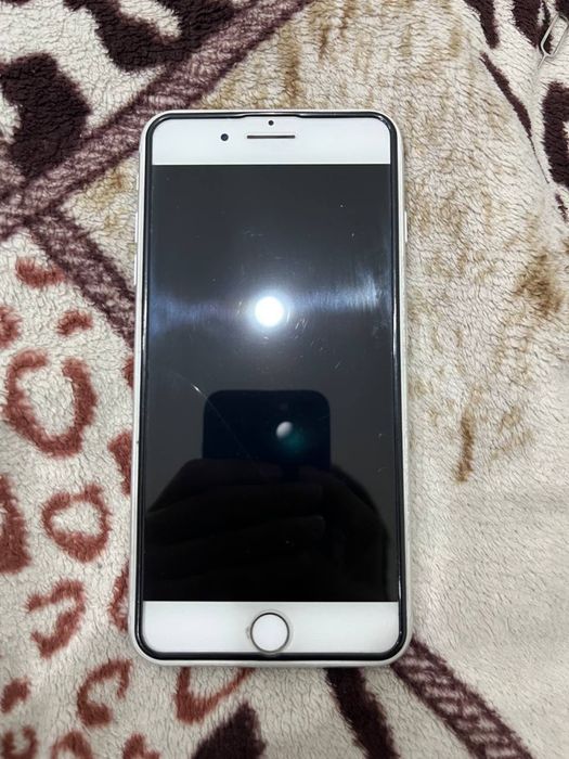 продам iphone 8plus