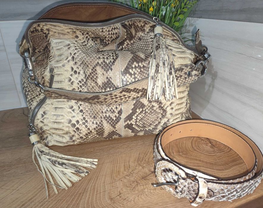 Комплект от ПИТОНОВА КОЖА -чанта за рамо и колан. Италия