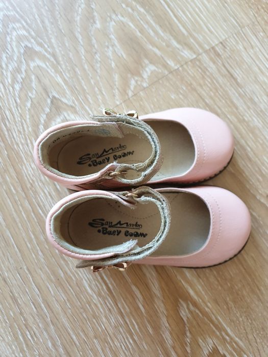 Туфли девочке нарядные