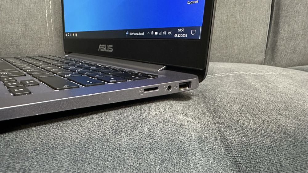 Ноутбук ASUS Core i3