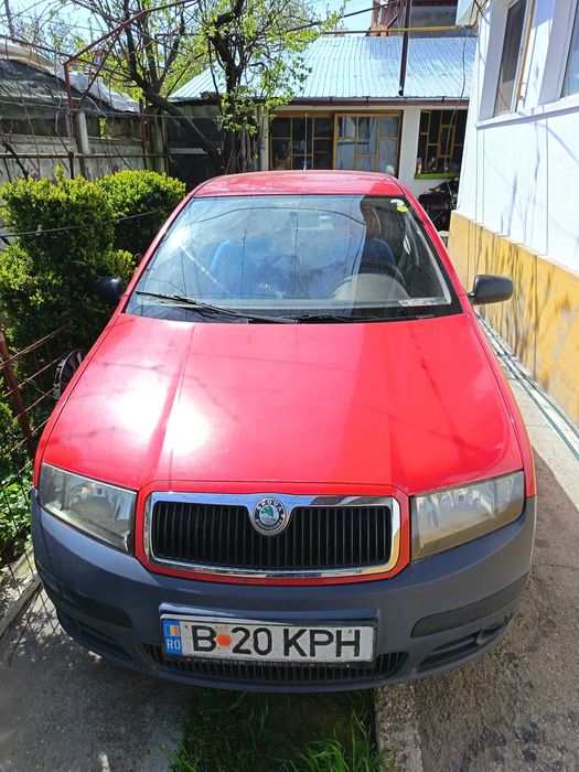 Vând Scoda Fabia