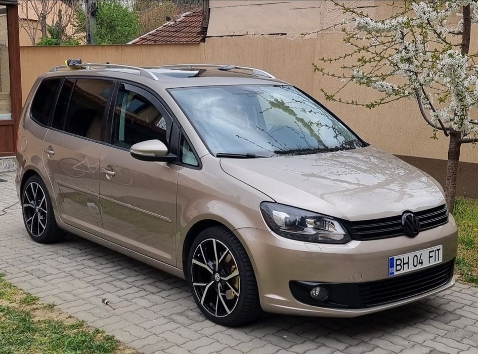Volkswagen Touran 7 locuri panoramic full dotari!