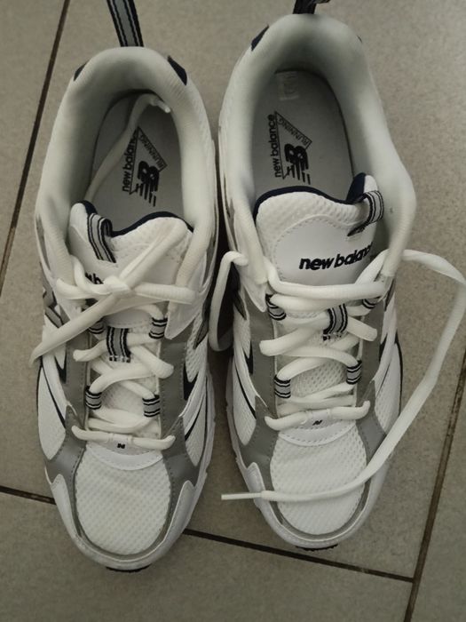 Adidași  new balance