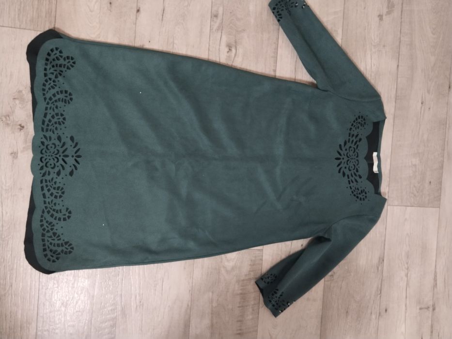 Платье строго праздничное 48 размер