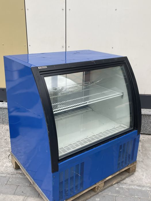 Витринный холодильник