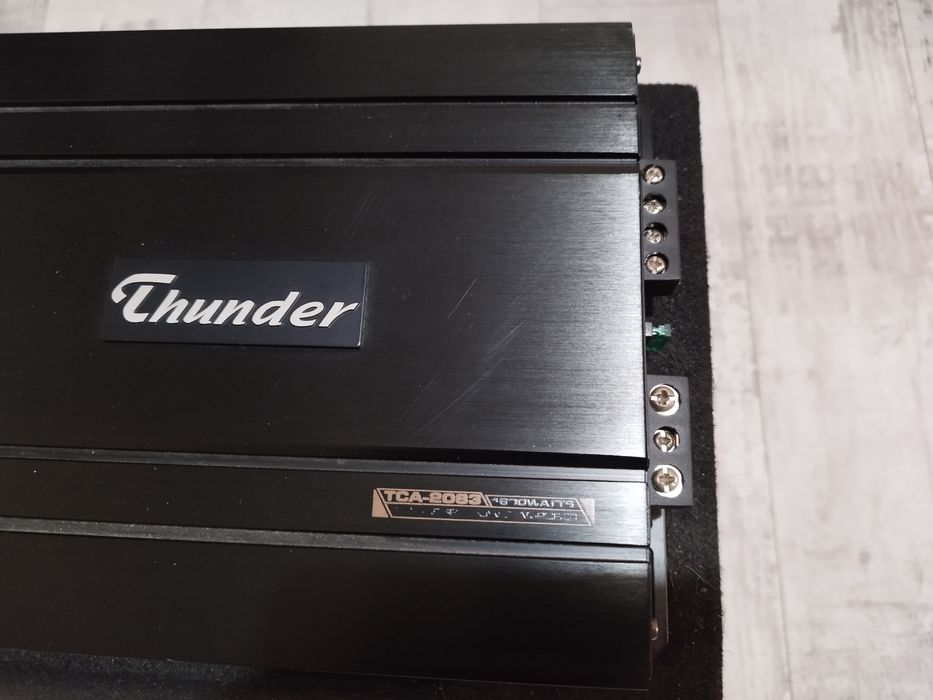Бас каса Pioneer с усилвател Thunder TCA 2083