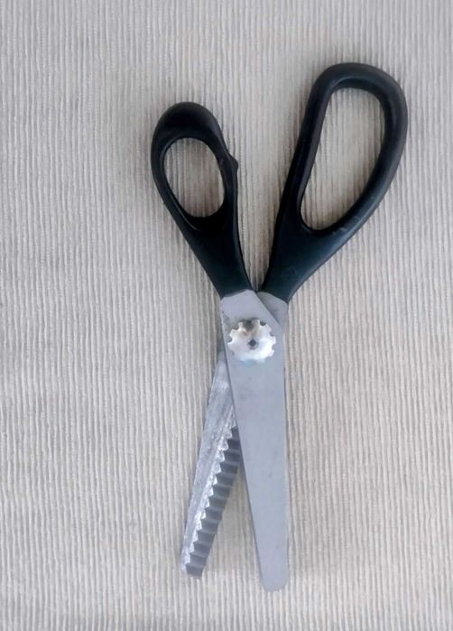 Професионална шивашка ножица  Tailor Scissors., и Зиг заг ножица.