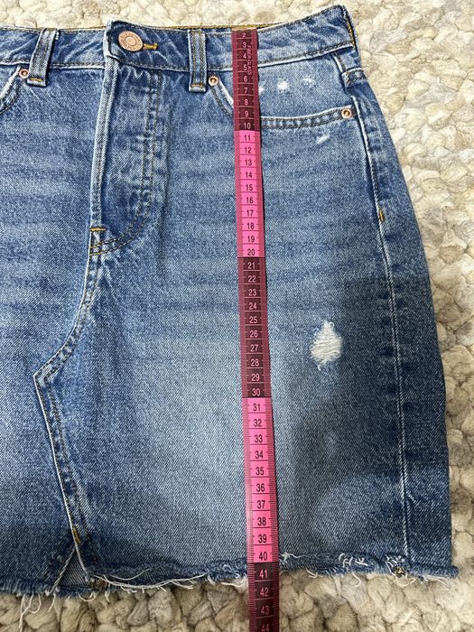 Fusta H&M, in perfecta stare+ tricou cadou si brosa .