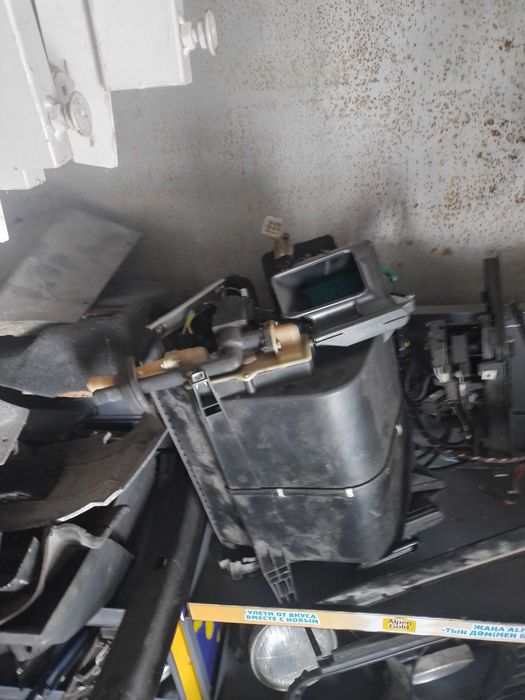 Bmw e30 запчасти продам