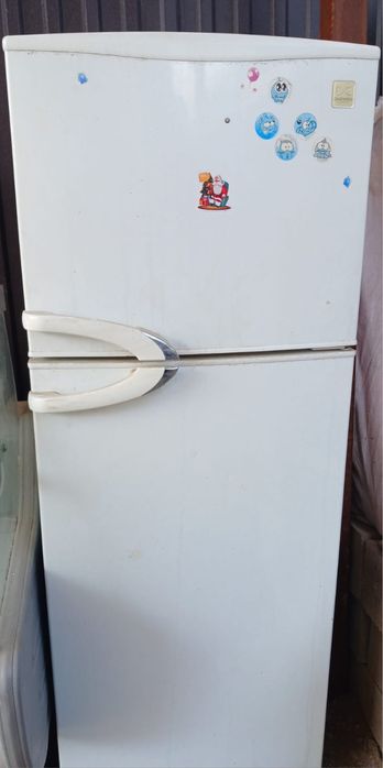 холодильник продаеться