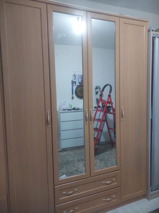 Продается Шкаф 25000 тг