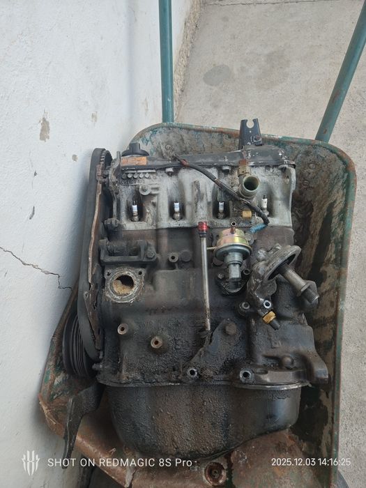 Ауди корбиратор. Audi мотор 1.8
