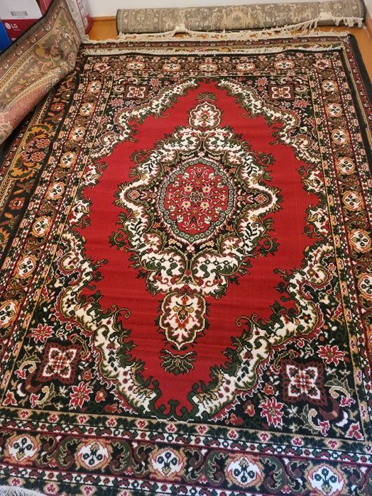 Продаются ковры разных размеров