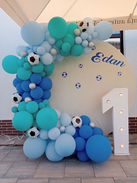 Arcada, Cifre 18, Decor baloane heliu, majorat, botez, nunta