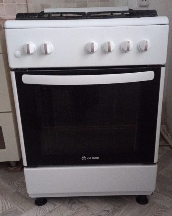 Продам газ плиту