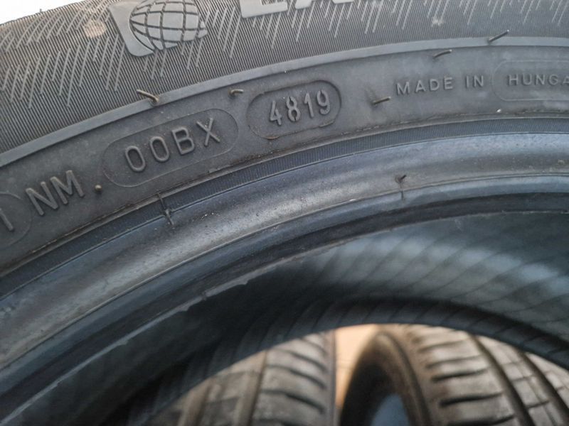 4 Michelin R19 235/50/ летни гуми 
DОТ4819
