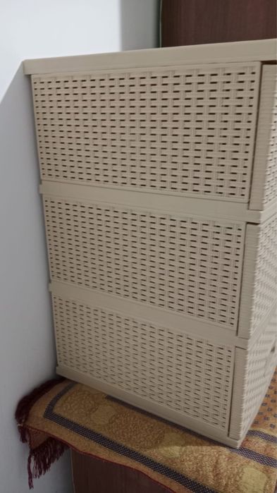 Маленький шкафчик