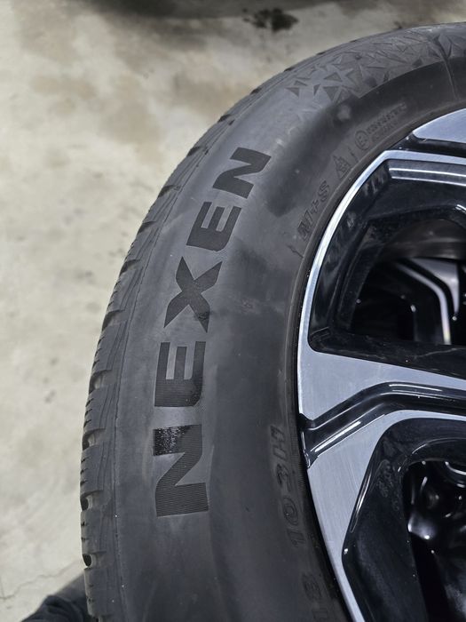 4 Броя 235/60/18 Nexen 2x6,5mm 2x5,7mm