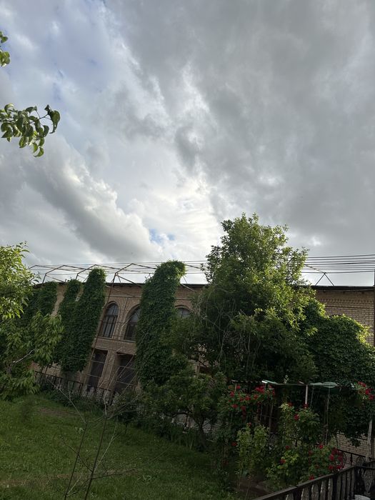 Яшнабод Тузель Уй сотилади Срочно!!!