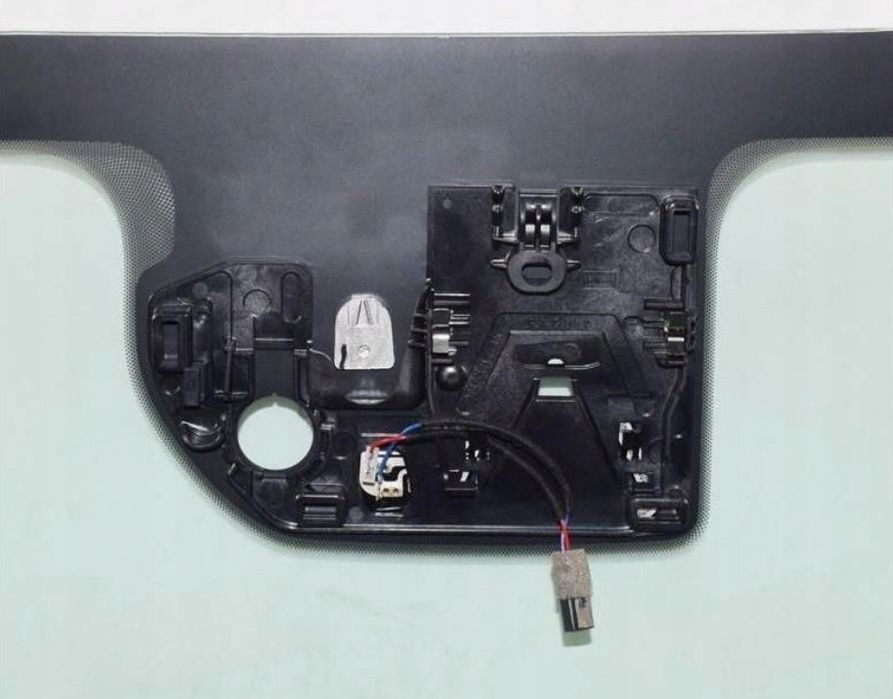 Предно стъкло Ford Mustang Купе/Кабрио 2015-2023