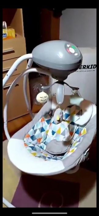 Vând leagăn electric